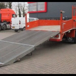 foto Iveco ML 120-190 /MANUAL HYDRAULIC RAMP